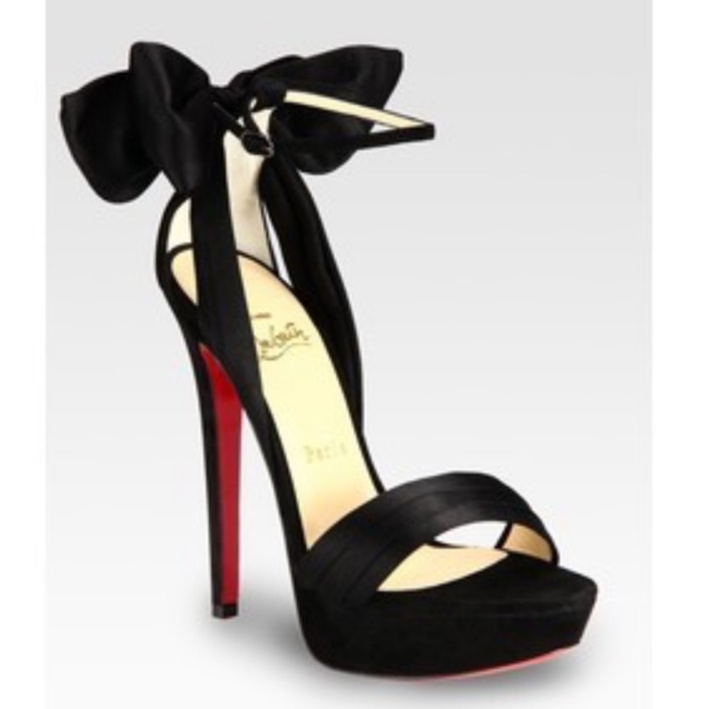 ISO! VAMPANODO Louboutin Heels